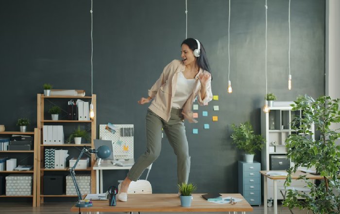 Article Image for Hybrid Work Models and Employee Fitness