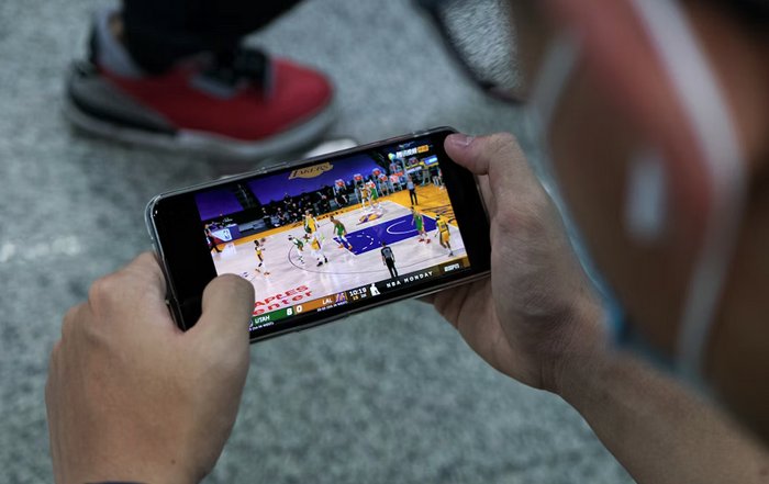 Article Image for The Evolution of Sports Media in the Digital Era